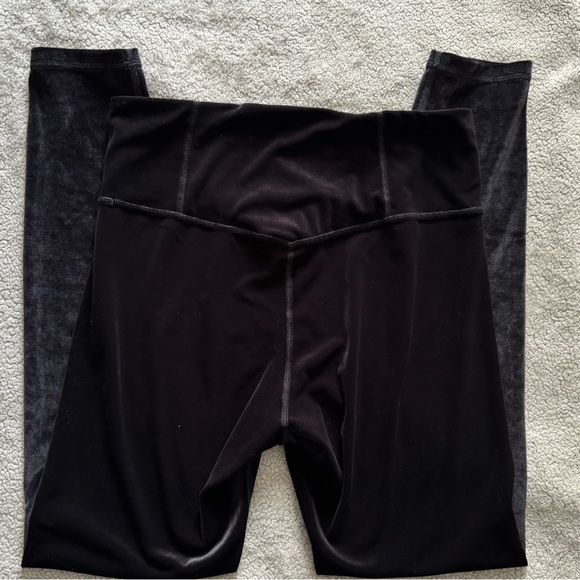 Athleta Elevation velvet Leggings - Picture 3 of 4